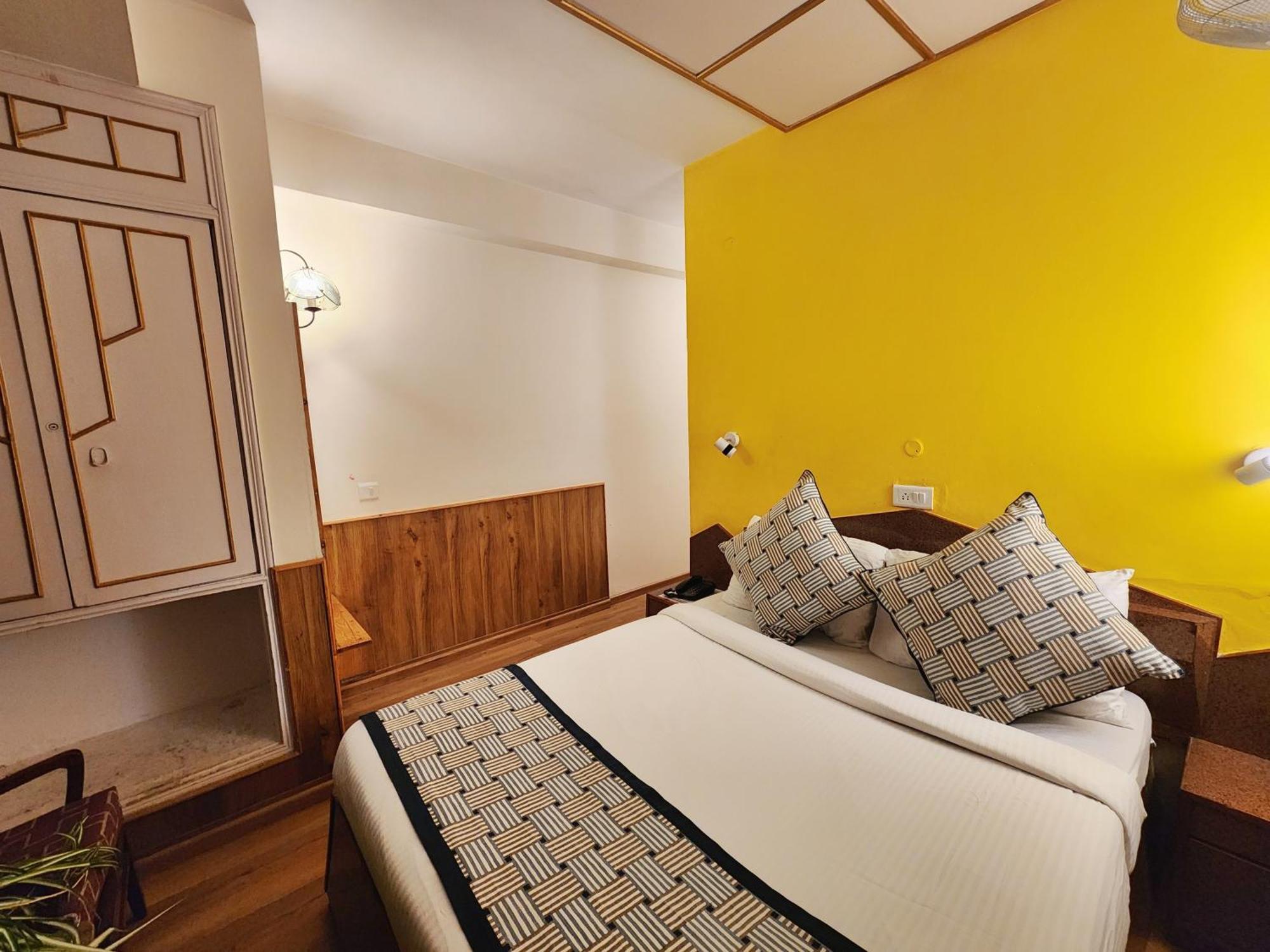 Hotel Pineview Shimla Exterior foto